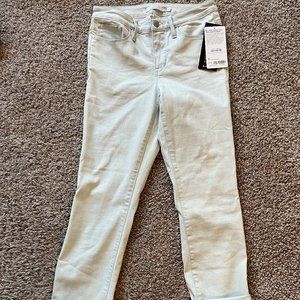 Athleta Sculptek Skinny Crop Jean Glacier Wash